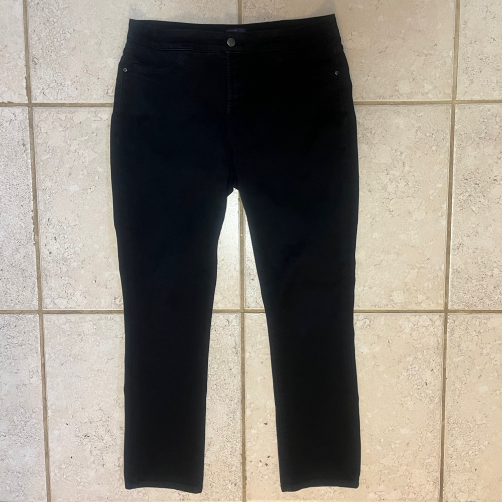 Women's Black Denim Straight Leg Jeans By (NYDJ) Not Your Daughter's Jeans
